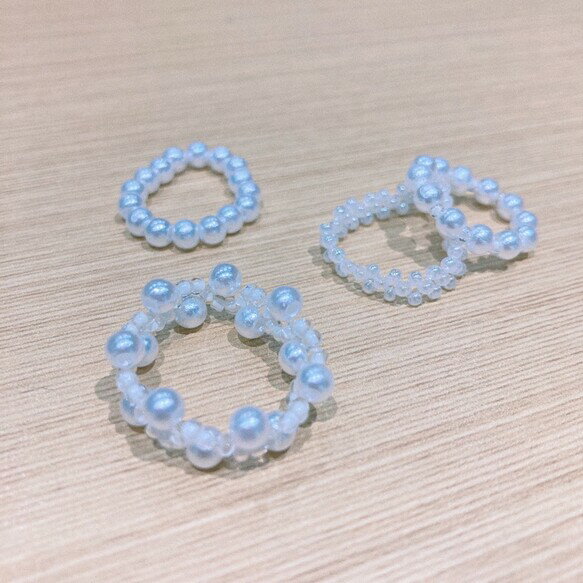 楽天RE：workビーズリング4つセット　ホワイト　ba-3【 リング 上品 カジュアル 大人っぽい ギフト 誕生日 プレゼント おしゃれ かわいい ポイント消化 送料無料 ハンドメイド 買いまわり 1000円ポッキリ パーティー 七夕 花火大会 夏休み 祭り