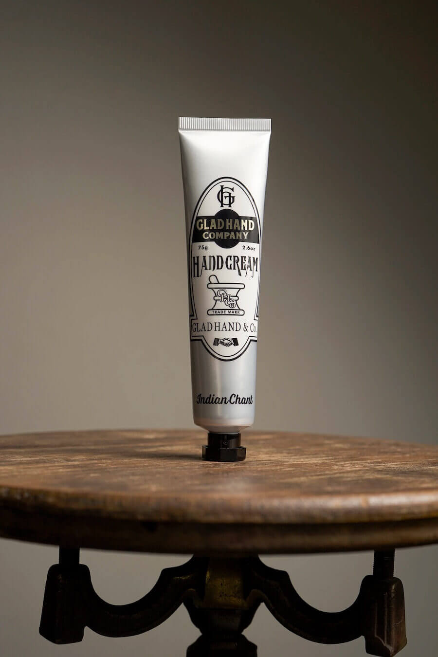 グラッドハンド ハンドクリーム メンズ オーガニック 日本製 75g アポセカリー GLAD HAND APOTHECARY HAND CREAM "INDIAN CHANT" GANGSTERVILLE ギャングスタービル WEIRDO ウィアード OLD CROW オールドクロウ rezar-10006363 REZAR サンプル画像3