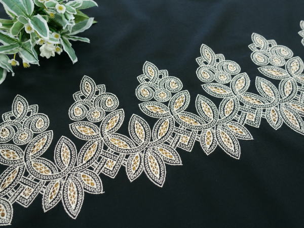 Rakuten - 【レース生地 刺繍 生地 布】先染め綿ローン・片ボーダーレース（RG-29288）コットン