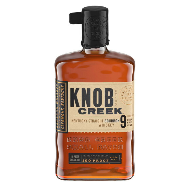 KNOB CREEK「ノブ クリーク」とはケンタッキー・ヒルにある小川の名前です。ケンタッキー出身の第16代大統領リンカーンが幼少期を過ごした土地であり、この力強いバーボンにアメリカの最も偉大な大統領の育った地の名を冠しました。禁酒法施行以前のバーボンが力強かった理由のひとつとして、1897年に制定された法律ボトルド・イン・ボンドがあります。当時、水で薄めた粗悪品や混ぜ物をしたイミテーションが出回り、市場の混乱を招くとともに酒税という国家財政への影響が懸念され、定められたものです。1蒸溜所で1年のうちの1シーズンだけ蒸溜したものだけを樽詰めし、政府税官吏監督のもとで4年以上熟成、アルコール度数50％以上で瓶詰めするというもの。この条件を満たした製品に限りボンデッド、またはボトルド・イン・ボンドと名乗ることができるというものでした。この品質保証により深遠で力強いリッチなバーボンが誕生していきました。「ノブクリーク」はその当時の味わいを復刻したものです。シリーズのなかでも最も長い9年を超える熟成をした逸品「ノブ クリーク」。6代目ブッカー・ノウが禁酒法以前の“本来あったバーボンの姿”を目指して復刻。アルコール 度数100プルーフ（50％）の力強いバーボンです。 【ノブ・クリーク一覧はこちら】 ----------------------------------------------------------------------- 【産地】 アメリカ/ケンタッキー 【生産者】 ジェームズ B ビーム ディスティリング社 【度数】 50度 【内容量】 750ml -----------------------------------------------□お酒 引越し 挨拶 退職祝い お返し 還暦祝い 手土産 ディナー 男性 女性 父 母 彼氏 彼女 ギフト 内祝い 退職 お礼 誕生日 プレゼント 結婚祝い ウイスキー バーボン ウィスキー 洋酒 通販 楽天結婚引出物 結婚内祝い 結婚御祝い 快気祝い 全快祝い 新築内祝い 上棟祝い 長寿祝い 就職内祝い 他各種内祝い・お返し 新築祝い 初老祝い 古稀祝い 喜寿祝い 傘寿祝い 米寿祝い 卒寿祝い 白寿祝い 長寿祝い お返し お中元・お歳暮 年始挨拶 ゴルフコンペ 記念品 賞品 暑中見舞い 残暑見舞い 【ギフト包装一覧はこちら】 関連商品ベイゼル ヘイデン 40度 750ml 箱なし 【ウィスキー バーボン...[大容量] ジャックダニエル 40度 1750ml 1.75L バーボ...[大容量] ジムビーム 40度 2700ml 2.7L 箱なし 【ウィ...4,499円4,498円4,550円メーカーズマーク 46 47度 700ml 箱なし 【ウィスキー バー...ウッドフォード リザーブ 43.2度 750ml 箱なし バーボン ウ...[大容量] メーカーズマーク 45度 1000ml レッドトップ 箱な...5,148円3,798円3,599円ワイルドターキー 8年 50.5度 700ml 箱なし 【ウイスキー ...フォアローゼス シングルバレル 50度 700ml or 750ml ...オールドクロウ 40度 700ml 箱なし 【ウィスキー バーボン バ...2,899円6,499円1,350円フォアローゼス プラチナ 43度 750ml 箱なし 【ウィスキー バ...[大容量] ワイルドターキー 8年 50.5度 1000ml 1L 箱...[大容量] ジムビーム キングサイズ 40度 1750ml 箱なし 【...7,829円3,499円3,198円