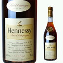 HENNESSY V.S.O.P FIN CHAMPANGNEアイルランド出身のリチャード・ヘネシーが1765年にコニャックで創業したヘネシー社。このVSOPフィーヌシャンパーニュは、グランド・プティット両シャンパーニュ地区産原酒で構成され、デリケートでマイルドな味わいに仕上がっています。 【ヘネシー一覧はこちら】 ----------------------------------------------------------------------- 【産地】 フランス/コニャック 【生産者】 ヘネシー社 【度数】 40度 【内容量】 700ml -----------------------------------------------□お酒 引越し 挨拶 退職祝い お返し 還暦祝い 手土産 ディナー 就職祝い 男性 女性 父 母 彼氏 彼女 ギフト 内祝い 退職 お礼 誕生日 プレゼント 結婚祝い ブランデー 通販 楽天結婚引出物 結婚内祝い 結婚御祝い 快気祝い 全快祝い 新築内祝い 上棟祝い 長寿祝い 就職内祝い 他各種内祝い・お返し 新築祝い 初老祝い 古稀祝い 喜寿祝い 傘寿祝い 米寿祝い 卒寿祝い 白寿祝い 長寿祝い お返し お中元・お歳暮 年始挨拶 ゴルフコンペ 記念品 賞品 暑中見舞い 残暑見舞い 【ギフト包装一覧はこちら】