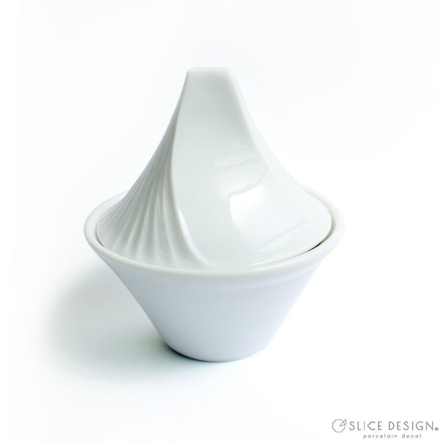 ポーセリンアートに最適！　白磁　『kaze』　1個