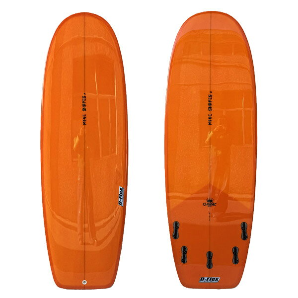 MIKE SHAPES MINI SIMONS TINT 5'4 5'6 5'8 スペック 【サイズ】 5'4"(162.5cm)*22 5/16"(56.6cm)*2 3/4"(6.98cm) 5'6"(167.6cm)*22 5/16"(56.6cm)*2 7/8"(7.3cm) 5'8"(172.7cm)*22 3/4"(57.78cm)*2 7/8"(7.3cm) 【 適応体重(目安)】 5'4”：〜70kg 5'6”：〜74kg 5'8”：〜78kg 付属品 フィン コメント テール幅が広く波が押してくれるので、スタンダードなショートボードよりも早くテイクオフできます。 ポジション的にもアウトから乗ることが可能です。 波がブレイクする前にテイクオフできるので余裕を持ったアプローチが可能になり、多くの波に乗れるでしょう。 板のサイズが短めですがワイドなノーズとテイル幅と厚さで浮力を確保しています。 注意 ※ダイナミックフレックス採用かつ軽量仕上げの為、通常のエポキシボードよりフットマークがつきやすいです。 ※予告なく仕様が変わる場合がございます。 ※入荷時期によりフィンボックスカラーや個体の色合いに違いがございます。 色合いのイメージ違いによる交換、クレームはお受け致しかねますので予めご了承下さい。 ＜サーフボードの運送に関する注意点＞ 在庫について 最新の在庫情報を記載致しておりますが、日々在庫が変動しています為、ご注文頂きましても在庫がない場合がございます。ご理解、ご了承何卒お願いいたします。 営業所止め送料について 「営業所止め送料無料」の記載がある場合は、送料無料。 ※営業所でのお受け取りとなりますのでお客様ご自身で受け取りをお願いします。 ご自宅までは配送できませんのでお気を付けください。 離島の場合は、別途追加料金が発生いたします。 ご注文後に送料を修正させていただきます。 離島の送料は「大型宅配便 離島への発送について」をご確認ください。 メーカー希望小売価格はメーカーカタログに基づいて掲載しています。 【レビュー内容に関して】 2024年10月より商品が継続モデルの場合、順次商品ページを更新させて頂いております。 デザイン、仕様など、過去のレビュー投稿内容が御座いますのでご注意下さい。