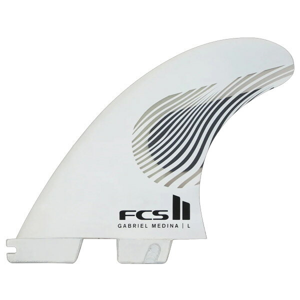 FCS2 GABRIEL MEDINA PC TRI FINS / FCSII エフシーエス2 ガブリエル メディーナ パフォーマンスコア トライ ブランド 【FCS】世界中のトッププロをサポートしながらフィンのフィードバックを製品に反映させて開発を進めている世界1のシェアを持つフィンシステムのブランド。 モデル 3度の世界チャンピオン、Gabriel Medinaとの共同開発により誕生したこのシグネチャーフィンセットは、定評のあるPerformerテンプレートに新たな息吹を吹き込み、カスタムGMフレックスパターンとダウンサイズされたセンターフィンによって、ターン時の素早いリリースを実現しました。Medinaがワールドサーフリーグで数々のタイトルを獲得できたのは、Performerテンプレートの信頼性と適応性の高さのおかげです。このアップデート版は、より素早いテールリリースとレスポンスの向上を実現することで、そのバランスをさらに洗練させつつ、テンプレートの特徴であるスピード、フロー、コントロール性を維持しています。Performance Core + AirCore構造とInside Foil Technology（IFT）を採用したこのフィンセットは、力強い推進力、波面への確実なグリップ、そしてあらゆるターンにおけるスムーズな推進力を提供します。Features & Benefits (特徴）Gabriel Medina Performer テンプレートGM フレックス パターンでレスポンスの良いパフォーマンスを実現センターフィンを小型化することでテールリリースを迅速化Performance Core + Aircore 構造で軽量かつ汎用性を実現スピード、フロー、レスポンスのバランスの取れたデザインPerformance Feel (乗り心地）このシグネチャーセットは、Performerシリーズのバランスの取れたフィーリングを維持しつつ、ハイパフォーマンスサーフィンのための細かな改良が加えられています。センターフィンを小型化することでテールが緩くなり、素早いピボットとターン時のスムーズなリリースが可能になります。同時に、独自のGMフレックスパターンにより、レールを強く押し込んだ際にも力強い推進力とコントロール性を維持します。インサイドフォイルテクノロジー（IFT）と呼ばれる凹型のインサイドフェースは、波面へのグリップ力を高め、ターンアーク全体を通してサーファーの勢いを維持し、よりスムーズなトランジションと持続的なスピードを実現します。その結果、特にプログレッシブラインやダイナミックラインでのサーフィンにおいて、速く、コントロールしやすく、非常にレスポンスの良いフィンが誕生しました。Fin Template: Performer (Finテンプレート：パフォーマー）あらゆるサーフィンに対応するバランスの取れたパフォーマンス。パフォーマーテンプレートは、スピード、フロー、レスポンスの完璧なバランスを実現するように設計されています。このシグネチャーバージョンは、テンプレートの定評ある汎用性を維持しつつ、テールリリースの速さとパフォーマンス重視のフレックス性を向上させ、様々な波やボードに対応できるフィンを求めるサーファーに最適です。Ideal Conditions: All Conditions （理想的なコンディション：All）以下のような幅広い波に対応し、優れたパフォーマンスを発揮します。ビーチブレイクポイントブレイクリーフブレイク日常的なサーフコンディションBoard Compatibility (相性の良いボード）FCS IIフィンシステムに適合するように設計されていますあらゆるタイプのボードにおすすめです カラー Black/White サイズ MEDIUM: (65kg - 80kg / 145 - 175lbs)LARGE:(75kg - 90kg / 165 - 200lbs)X-LARGE:(Over 85kg / Over 190lbs)体重によるフィン適正サイズは、FCS海外、日本国内オフィシャルサイトで表記が異なる場合があります。（ページ記載情報とパッケージの推奨体重が異なることがあります。）また、同じ体重でもボード、波質、サイズ、脚力、使用するライダー の好みでも異なります。あくまで一つの目安としてお考えください。※FCS JAPANの推奨サイズを参考にされたい方は、FCS JAPANオフィシャルサイトにてご確認ください 素材 Performance Core + AirCoreパフォーマンスコア＋AirCoreAirCoreテクノロジーを採用したフィンは、フィンの幾何学的なフォイルを模倣したプレス発泡ポリウレタンコアを特徴としています。AirCoreテクノロジーは、RTM成型工程で必要なグラスファイバーの量を減らし、フレックスを自在に操りながら、より軽量化を実現します。 型番 FGM-PC03-MD-TS-RFGM-PC03-LG-TS-RFGM-PC03-XL-TS-R 注意事項 ・商品画像に関しましては、メーカーよりいただきました画像となっており、 商品画像、商品名と実物商品へのプリントされているロゴ、ベース丸穴の有無、サイズ表記などが異なる場合がございます。上記の内容でのクレームは対応できかねますのでご理解ご了承お願いいたします。【例】 商品画像と実物商品のロゴデザイン違い。商品画像【LARGE】表記→実物商品、商品名【GROM】表記など メーカー希望小売価格はメーカーカタログに基づいて掲載しています。