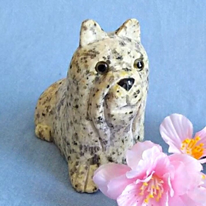 Rakuten - ヨークシャテリア 高さ約8.5cm 犬 いぬ 小犬 小犬 御影石 置物 置き物 インテリア オーナメント　戌　干支