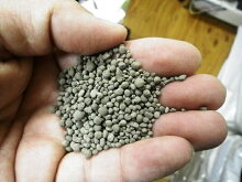 [鉄/肥料][ミネラル][肥料]「ガーデニング][家庭菜園][送料無料][有機栽培][有機肥料][土壌改良]【珪酸苦土鉄】Mg3%−Si10%−Fe25%−Mn3%1kg