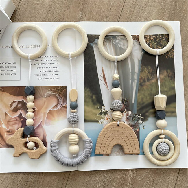 6色展開ベビージム木製ぶら下げおもちゃ4点セット赤ちゃん木製レタービーズ綿糸木...