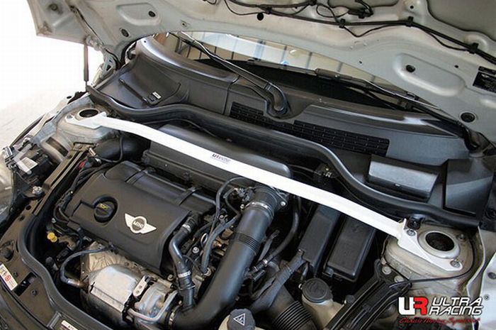 MINIクーペ R58(SX16）ULTRA RACINGウルトラレーシングフロントタワーバー※TW2-2115補強パーツ /海外輸入品※他商品同梱不可後払い不可