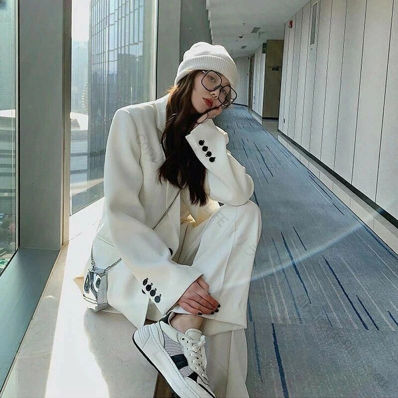 レディース カジュアルスーツ ホワイト 長袖ジャケット 上下セット おしゃれ 白 通勤 オフィス 事務服 体型カバー セレモニースーツ 大きいサイズ ゆったり ガウチョパンツ 無地 S M L LL オフィススーツ お呼ばれにも最適な上品スタイル