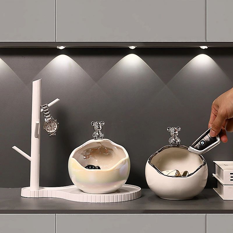 玄関収納ラックです、お手軽玄関置物です、玄関鍵フックラックです、収納アイデア置物です、陶器のアー..