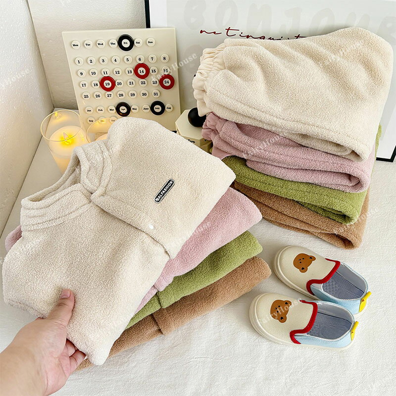 男女兼用 保温 スタンドカラーの両面フリース 冬用 子供 上下セット 起毛 ルームウェア あったか 長袖 80?140cm パジャマ もこもこ