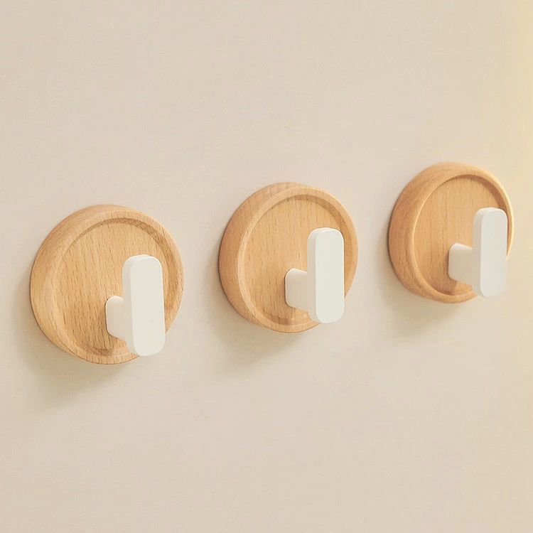 黒胡桃の木のフック、欅の木の白色のフック、穴をあけないで設計して、玄関の神器を収納して、ドアの後の服の帽子のフック、ハイエンドの質感の装飾、丈夫で耐久性のある材質、簡単に取り付けて取り外します