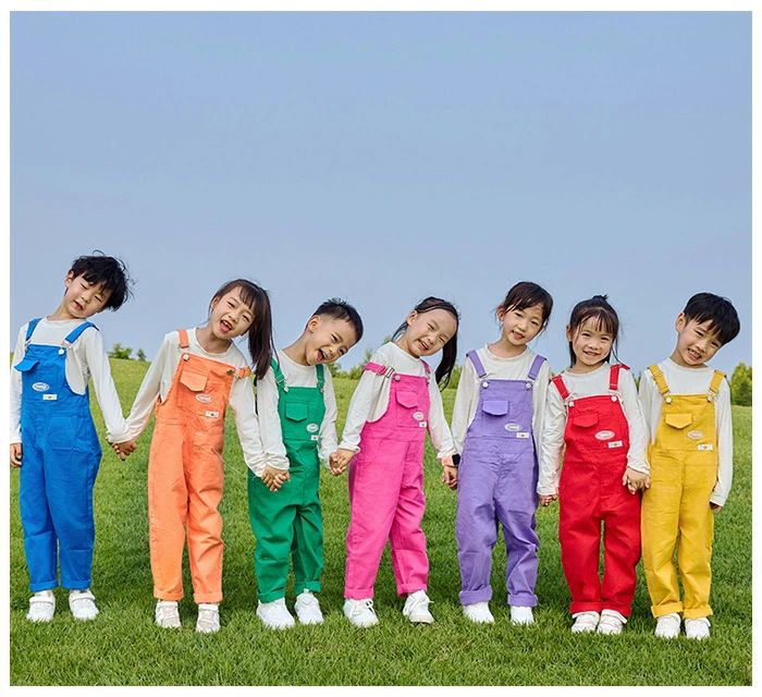団体服 レッド パンツ ロングパンツ ドラムショー グリーン イエロー 演出服 サロペット オレンジ ブルー 男の子 原宿系 キッズダンス 舞台 女の子 パープル ボトムス バラ ホワイト 公演服 オーバーオール 長ズボン パンツ サロペット 3