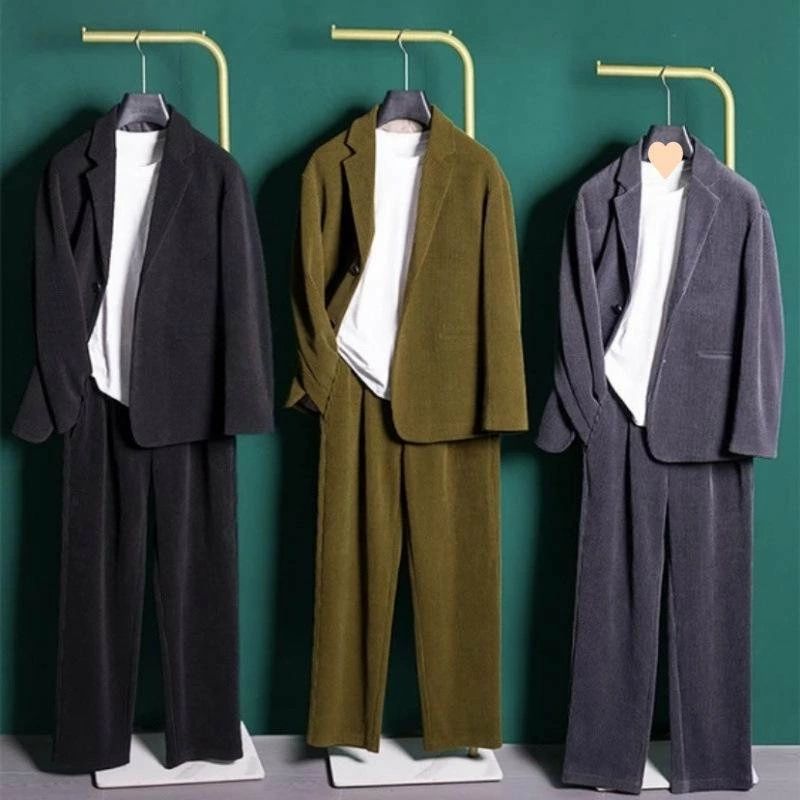 ・前開き:つボタンダブル・主な素材: コーデュロイ、ポリエステル・シルエット: ジャストフィット・カラー展開: ブラック、カーキ・サイズ展開: M、L、XL、XXL、XL、XL・前開き:つボタンダブル・主な素材: コーデュロイ、ポリエステル・シルエット: ジャストフィット・カラー展開: ブラック、カーキ・サイズ展開: M、L、XL、XXL、XL、XL