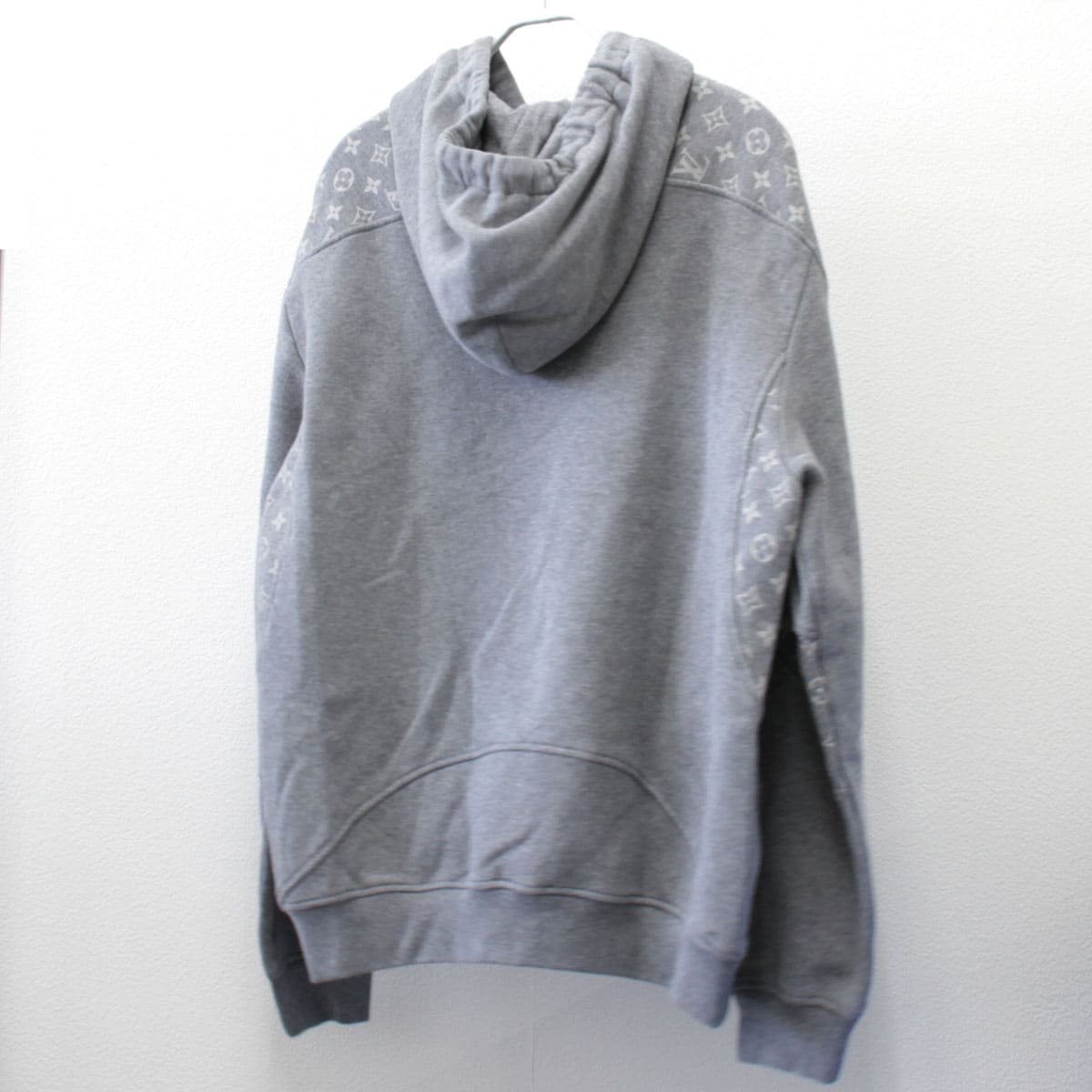 良品『USED』 LOUIS VUITTON ルイ・ヴィトン パーカー コットン グレー【中古】