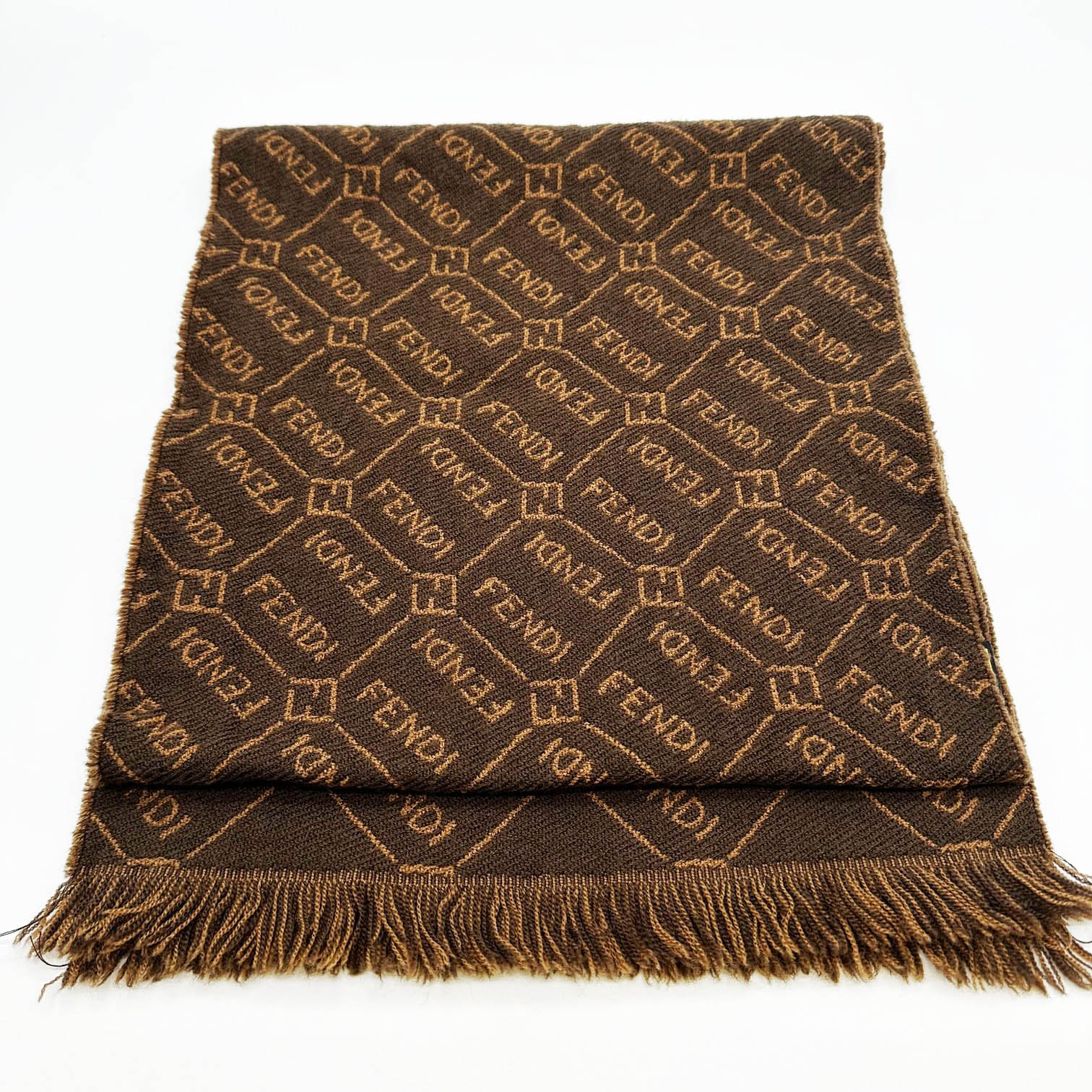 美品 FENDI フェンディ マフラー ストール ロゴ 総柄 ブラウン ベージュ レディース メンズ ファッション 小物 プレゼント クリスマス 古着 USED 【中古】