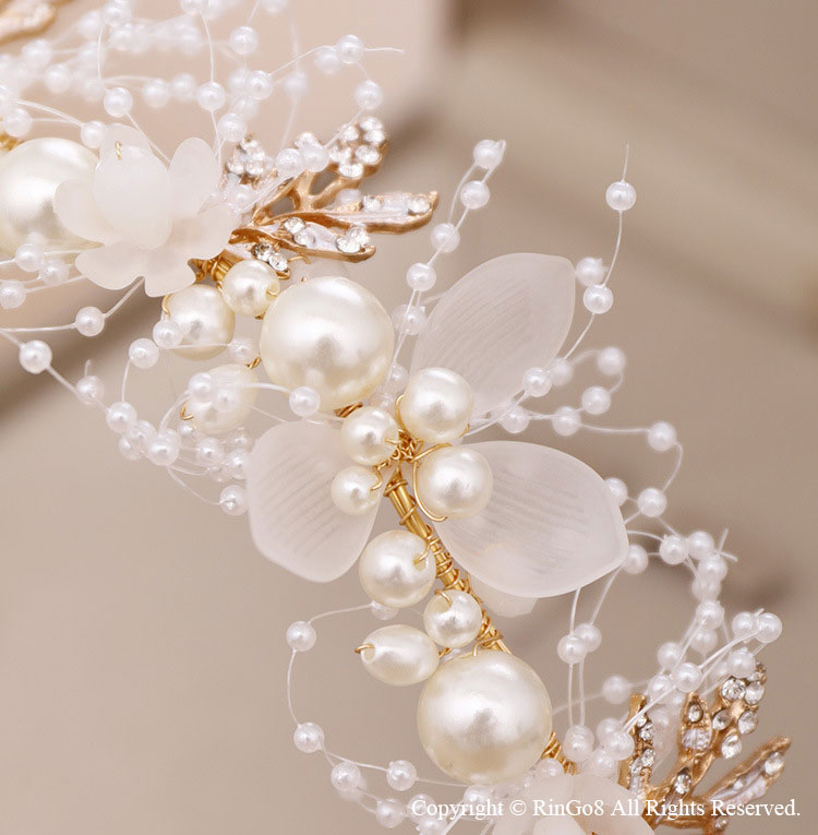 子供髪飾り結婚式発表会花カチューシャ白ヘッドドレス子供カチューシャヘアアクセサリー子供フラワーティアラヘアーバンドティアラ