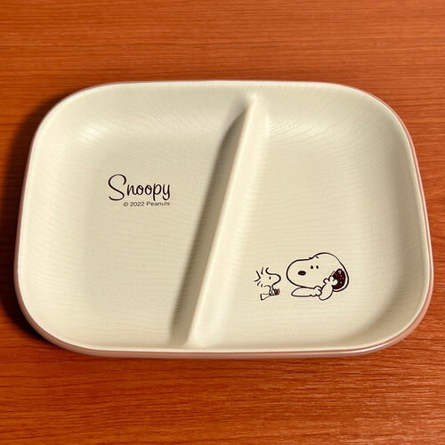 ピーナッツ/スヌーピー 木目調スクエアプレート SPZ-2894 / リラックスタイム