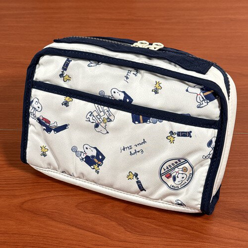 乐天商城 - 送料無料 ピーナッツ/スヌーピー 仕切りたくさんマルチポーチ SPMS-174 / enjoy your trip