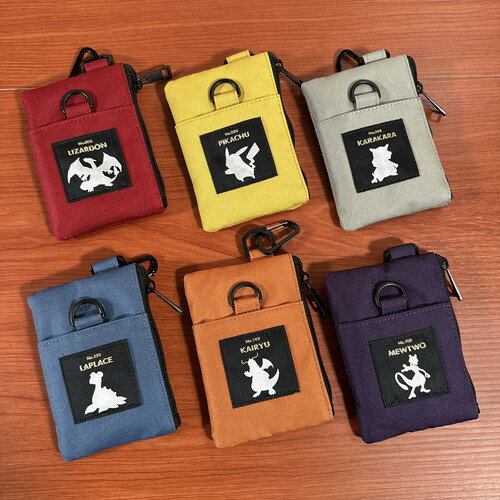 乐天商城 - ポケットモンスター ポケモン シルエットパスケース PKM-1027-32 /リザードン ピカチュウ カラカラ ラプラス カイリュー ミュウツー