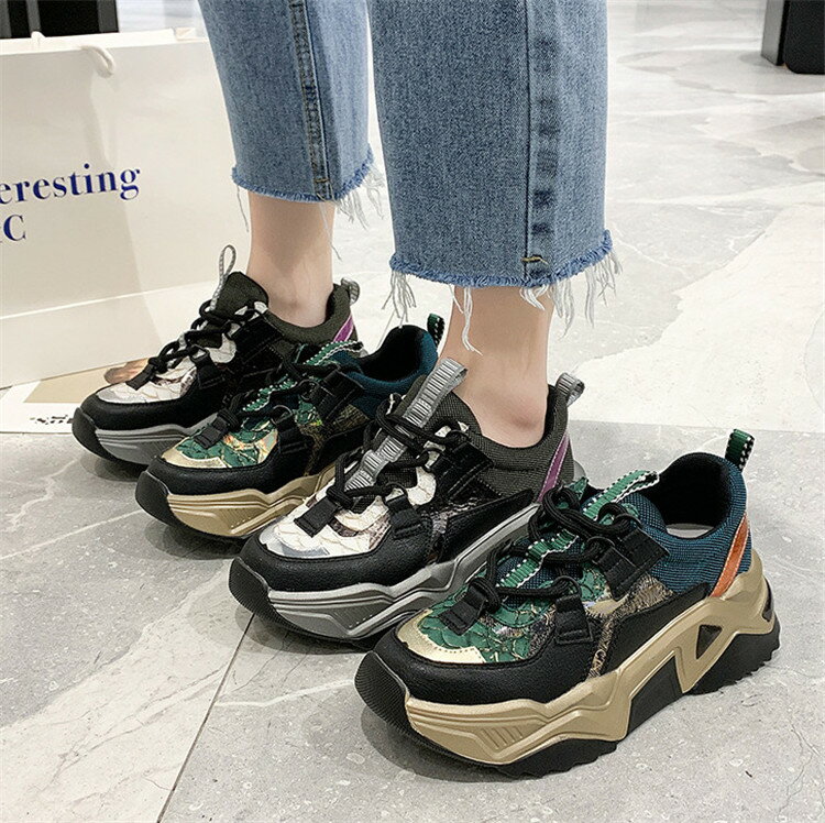 スニーカー レディース 秋冬 厚底 スニーカー レディースシューズ ダッドスニーカー 厚底靴 韓国風 スポーティ 厚底 スニーカー 歩きやすい ランニング ダッドスニーカー カジュアル 通気性いい 春秋 疲れにくい 2色入り