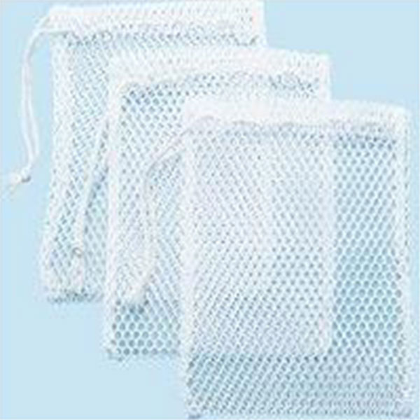 【ポイント10倍】せっけんネット 1パック（3枚入） オカザキ 小さくなった石けんも最後まで泡立ちます 通気性 長持ち 衛生的 肌触りが優しい　シンプル　必需品　バスルーム　モ