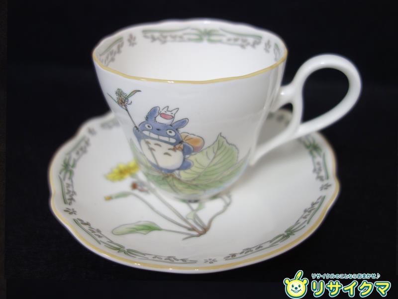 【中古】M▽ノリタケ となりのトトロ カップ&ソーサー カナムグラ ■送料無料対象外・送料別途必要■ (380..