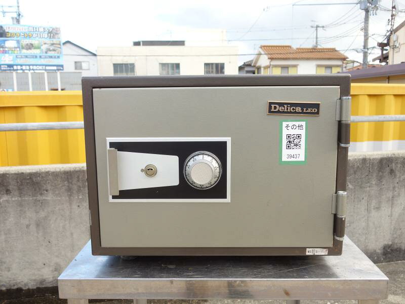 【中古】M▽デリカレオ 耐火金庫 ダイヤル式 36.1kg ■大型商品・送料別途必要■ (39437)