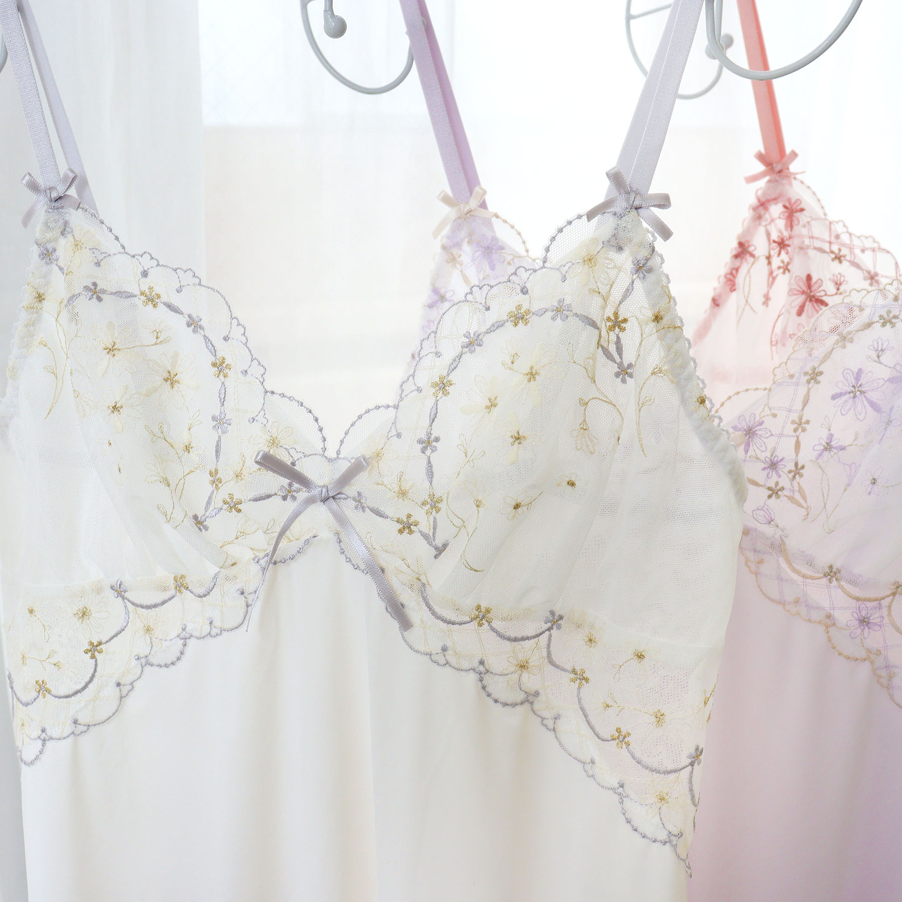 【さらに10％OFF★2月25日12時-3月1日23時59分まで】【30％OFF】リサマリ スリップ コニー Risa Magli ノンワイヤー レースインナー 2501 2025264 20250711 121225 【返品交換不可】