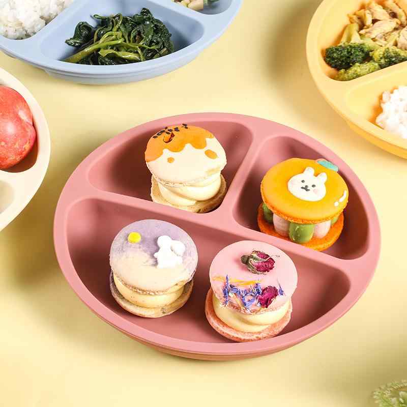 ベビー 離乳食 シリコン プレート セット 吸盤式 仕切り付き 耐熱 食品安全 防臭 柔軟素材 子供用 補助食器 安全設計