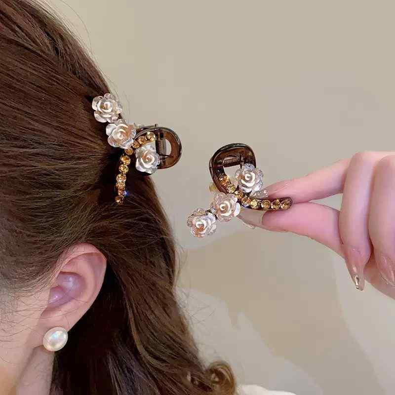 乐天商城 - ヘアクリップ 女性用 レトロ サテン パール リボン 掴み型 低馬尾 ハーフアップ 上品 髪飾り 日常使い 軽量 伸縮性