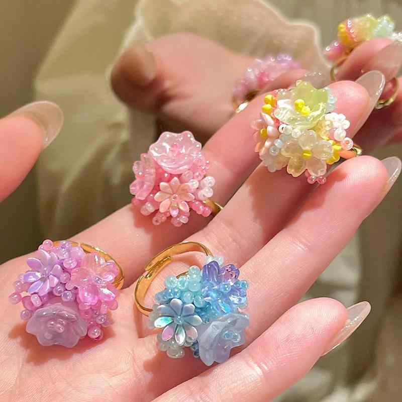 指輪 ドーパミン風 紫陽花 モチーフ レディース 春夏 バングル風 華やか 清楚 普段使い デート用 リゾート風 少女心 食指リング カラフル ビーズリング ファッションリング アクセサリー 30代 40代 50代 60代 70代 80代 90代 体系カ