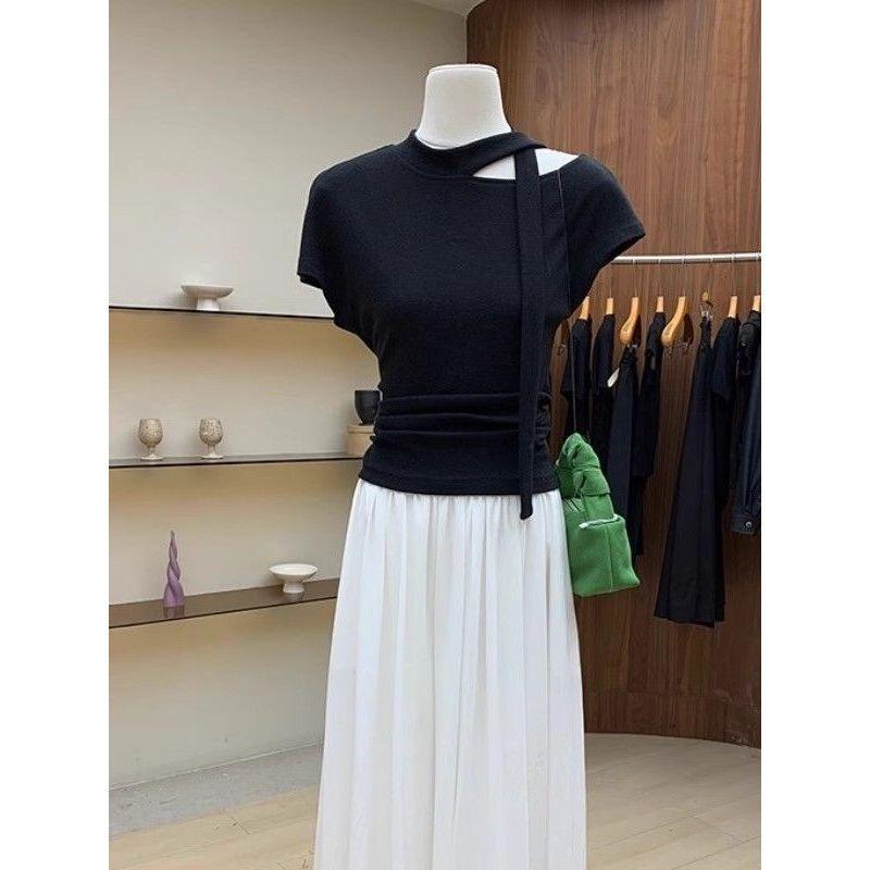 Tシャツ レディース 春夏 半袖 トップス カットソー リボンタイ 結び トップス オフショルダー 肩出し 露出 伸縮性 ストレッチ 弾力 フィット 無地 シンプル 細見え 着痩せ スリム フェミニン 大人 上品 おしゃれ かわいい デート 普段