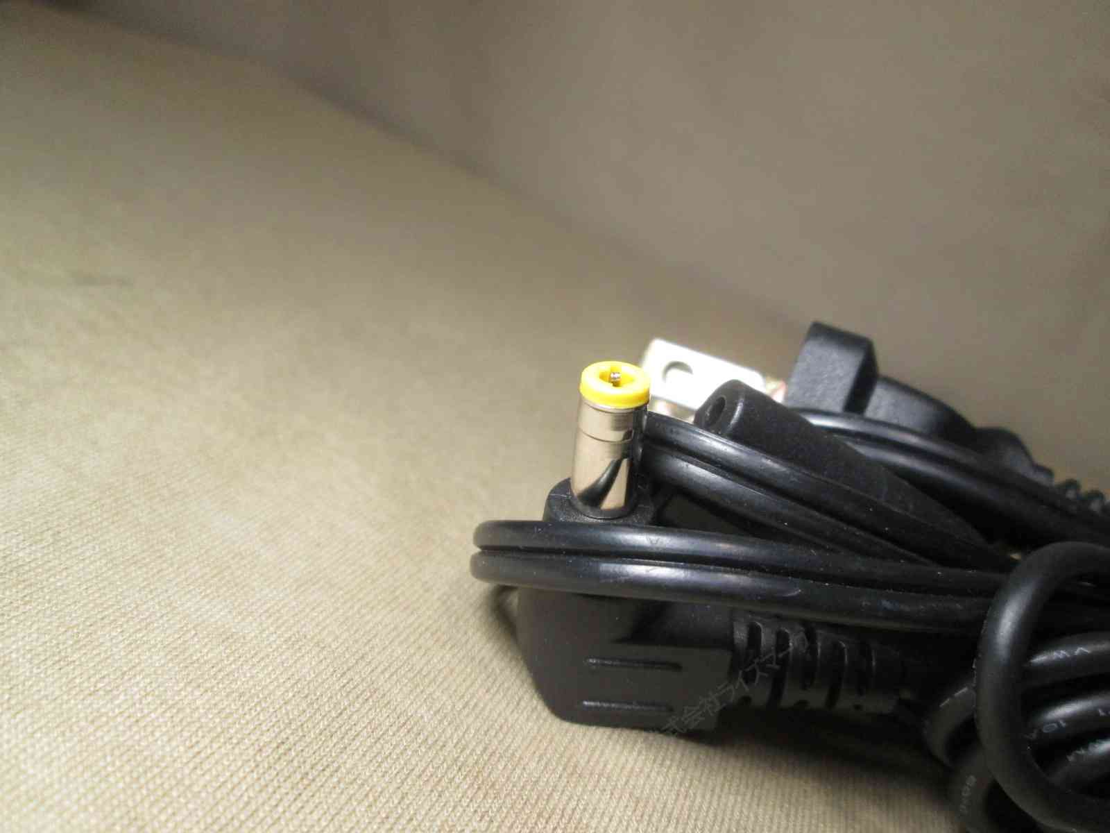 ����š� AC�����ץ��� �ٻ��� FMV-AC326 19V 2.1A ����̵�� ������ [93955]