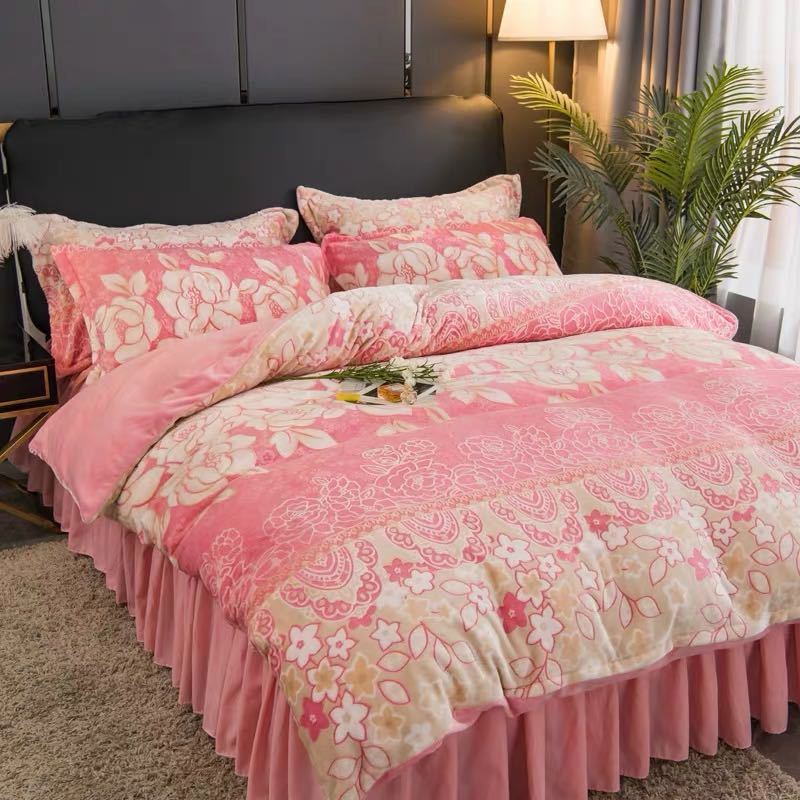 商品サイズ・組成について（カバー4点セット)【素材】ポリエステル　100％ベッドパッド1点 ：150x200x45（cm）掛布団カバー1点： 約200x230 （cm）枕カバー2点： 約48x74cm★購入後のキャンセルは、ご遠慮ください。...