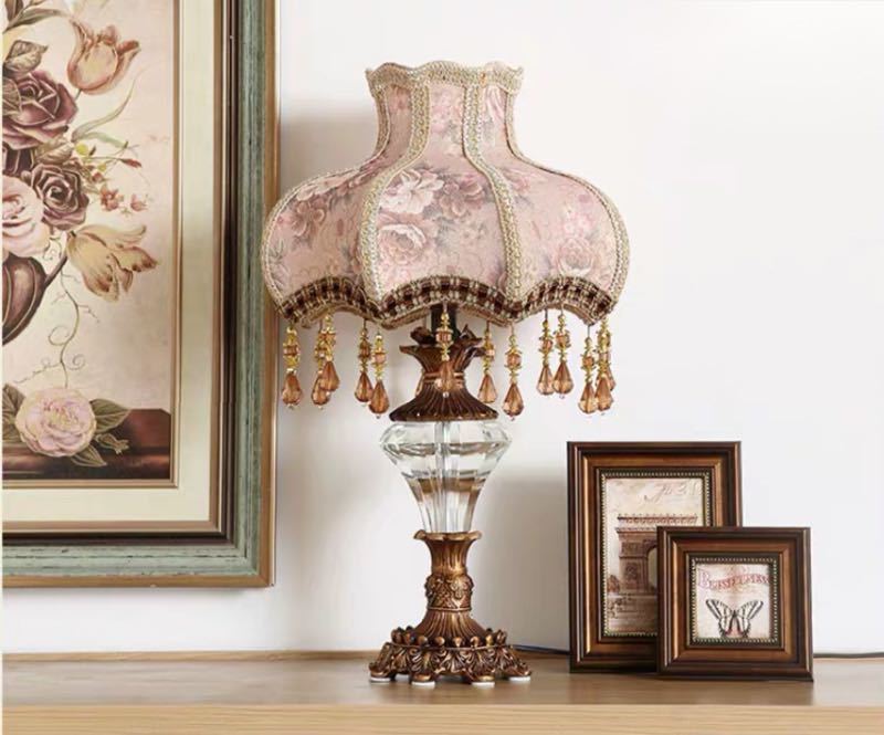 ■個口数：1 （〜40Wまで対応）■E26白熱球、電球型蛍光灯、LED電球使用可能■使用電球：1個（※電球は付属しております）■商品外寸：幅約35 ×高さ約55 (cm)☆☆★★★★★★★★★★★★★☆☆◆お客様のご覧になっているモニター等...