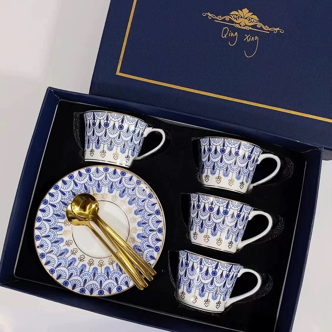 A042910西洋ティー・コーヒーカップセット カップ＆ソーサー4客セット ．花柄豪華カップ 陶磁器ティーセット