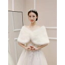 A060538豪華肩掛け 大判ショール ファーストール .毛皮風ケープ結婚式 ボレロ ポンチョ