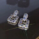 A032307ダイヤピアス アクセサリー ジュエリー 華やかラインストーン キラキラ高級感