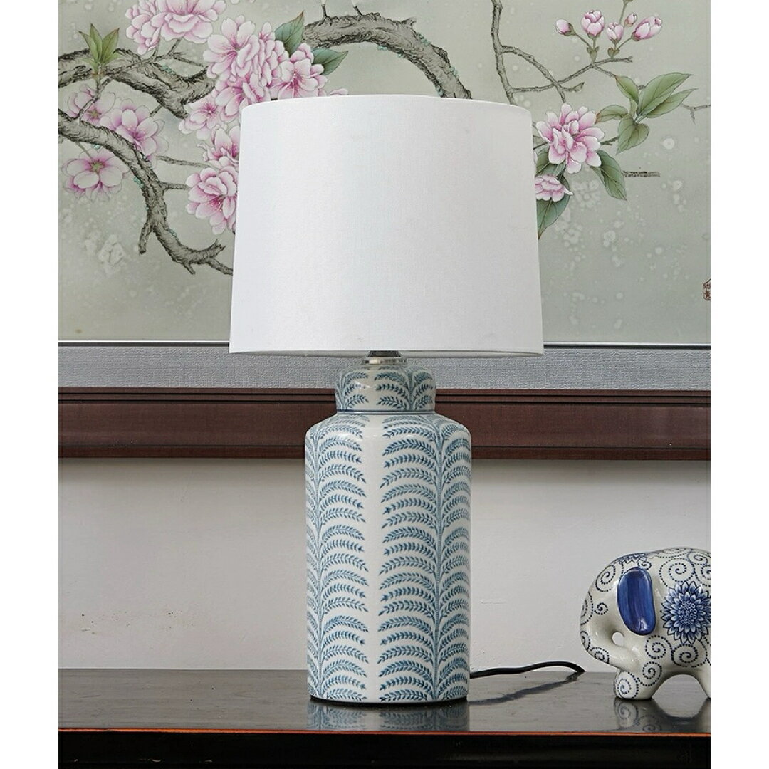 商品説明 【商品仕様】■個口数：1&nbsp;（〜40Wまで対応）■E26白熱球、電球型蛍光灯、LED電球使用可能■使用電球：1個（※電球は付属しておりません）■商品外寸：幅約33×高さ約51&nbsp;(cm)☆☆★★★★★★★★★★★★...