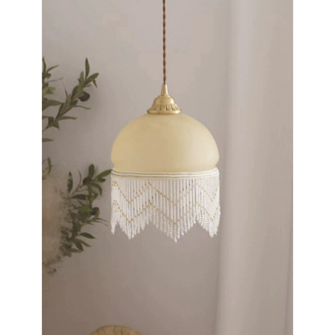 商品説明 ・口金：E26・使用電球：40Wまで・サイズ：(約）幅20&nbsp;cm※電球は付属しておりません。取付方法：電源直結タイプです、裏側に電線の結線がございます。照明器具は天井でネジを固定する必要です。取付は電線接続が必要なので、...