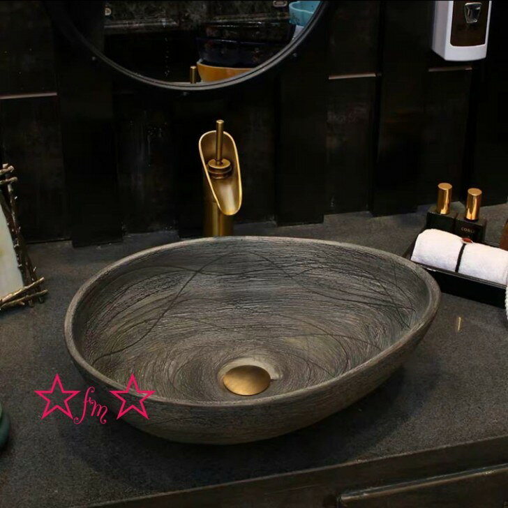 状態 ：新品未使用サイズ（cm）：幅：52奥行き：39高さ：15素材：陶磁器取付について：取付工事はお近くの工務店様にご相談してください＜ 重量物なので同梱はできません ＞☆☆★★★★★★★★★★★★★☆☆◆お客様のご覧になっているモニター等により多少色が異なる場合がございます。あらかじめご了承ください。◆複数ご注文の場合やお急ぎの場合は必ず事前に納期のお質問をお願いいたします。◆サイズの誤差は多少発生します。ご了承下さい。☆☆★★★★★★★★★★★★★☆☆注意事項1、こちらの商品は海外製の新品です。撮影時の照明やPC環境によって実際の商品と色が違う場合があります。2、輸入品で日本語の説明がない場合があり、サポートもございませんので商品知識のある方のみ御注文下さい。4、ご注文について 代引き引き換え、局留めは受け付けておりません。5、取り扱っている商品は、海外・アジア製品になります。きちんと全ての商品の検品をしておりますが、日本製に比べると作りが甘い場合があります。完璧を求められる方は御注文をお控えください。6、初期不良、輸送中の破損等は返金対応させて頂きます。その際はご到着から2日以内にご連絡をお願い致し7、新品未使用品ですが、外箱に初期からのスレ、剥げ歪みなどあります8、この商品は、購入後発送まで8日程度を要しますので、ご理解の上ご購入頂きますようお願い致します上記理由の返品交換は承ることが出来ませんので予めご了承くださいませ。