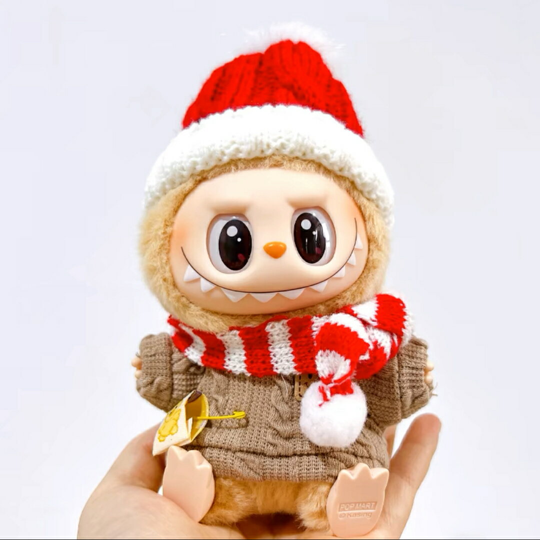 商品説明 POPMARTポップマート&nbsp;LABUBU&nbsp;ラブブ商品は着替えのみ、labubu本体を付いてないです。セット内容☆上着☆マフラー☆&nbsp;ヘア飾り※丁寧にお作りしていますが、素人ハンドメイド品の為縫い目のズレ...