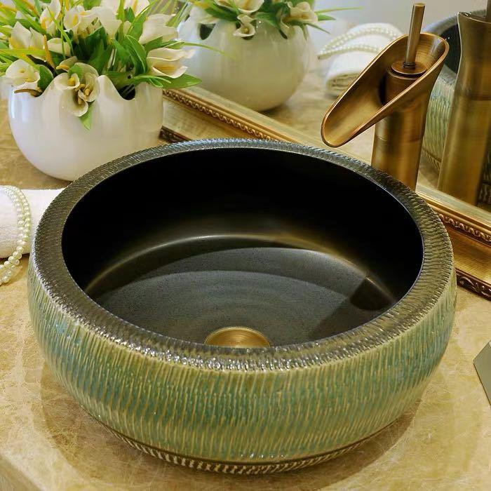 置き型洗面ボウルセット． 手洗い器 デザイン 陶磁器 手洗い鉢 洗面台 蛇口 排水ホース付き