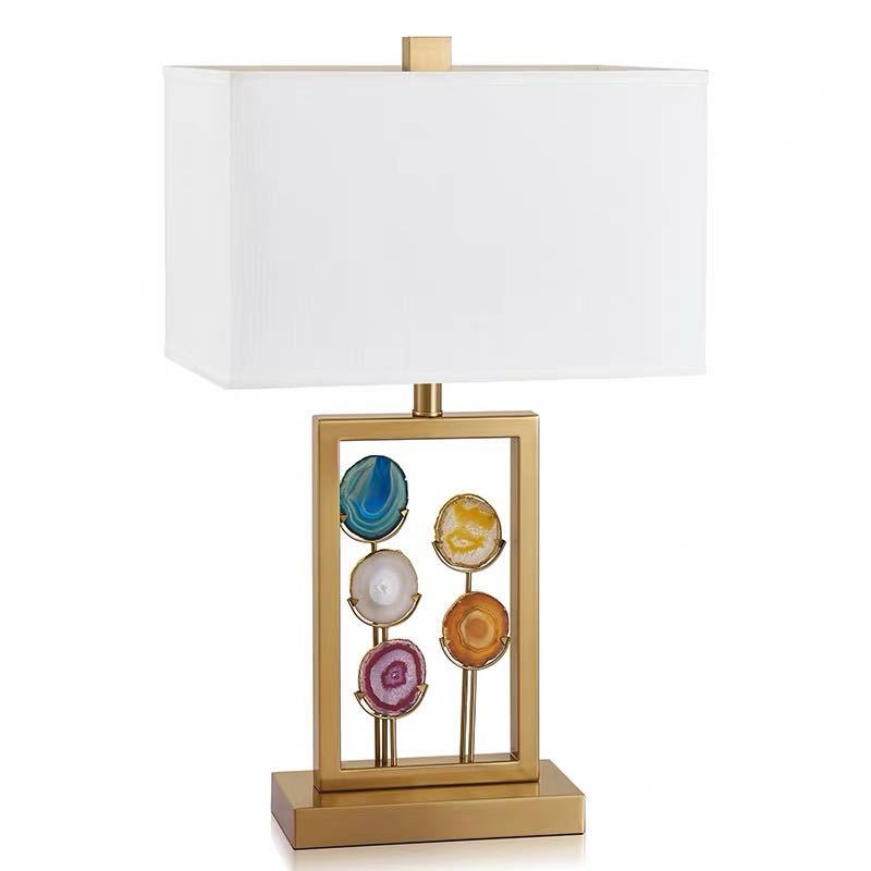 【商品仕様】■個口数：1 （〜40Wまで対応）■E26白熱球、電球型蛍光灯、LED電球使用可能■使用電球：1個（※電球は付属しておりません）■商品外寸：幅約42 x 高さ約72 (cm)※サイズの誤差は多少発生します。ご了承下さい。★購入後...