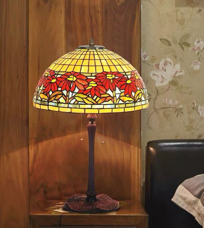 A011032高級ステンドグラスランプ ．卓上スタンド 豪華テーブルランプ 卓上照明 ガラス工芸スタンド 高..