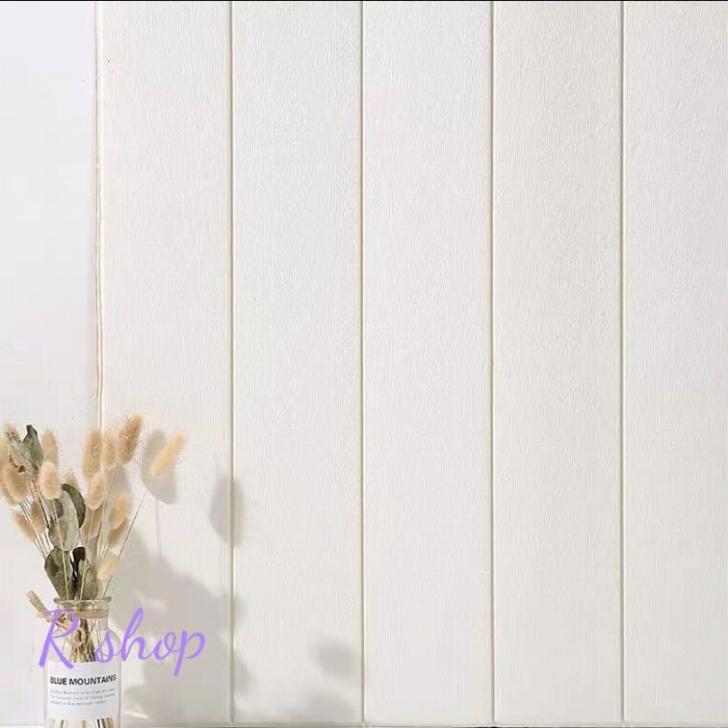 ◆厚さ：0.6cm◆状態：新品◆材質：XPEエコ フォーム◆50枚 70cm×70cm◆裏面に粘着性があり、はがすと、壁に貼ることができる3D壁紙◆防水 汚い防止 カビ防止◆貼り付け方は簡単。各場所に適用！◆手作業での採寸の為、若干誤差がある場合があります。ご了承下さい。◆新品、未使用なので、少し匂いがします。数日に置いて匂いが消えます。☆☆★★★★★★★★★★★★★☆☆◆お客様のご覧になっているモニター等により多少色が異なる場合がございます。あらかじめご了承ください。◆複数ご注文の場合やお急ぎの場合は必ず事前に納期のお質問をお願いいたします。◆サイズの誤差は多少発生します。ご了承下さい。☆☆★★★★★★★★★★★★★☆☆注意事項1、こちらの商品は海外製の新品です。撮影時の照明やPC環境によって実際の商品と色が違う場合があります。2、輸入品で日本語の説明がない場合があり、サポートもございませんので商品知識のある方のみ御注文下さい。3、ご注文について 代引き引き換え、局留めは受け付けておりません。4、取り扱っている商品は、海外・アジア製品になります。きちんと全ての商品の検品をしておりますが、日本製に比べると作りが甘い場合があります。完璧を求められる方は御注文をお控えください。5、初期不良、輸送中の破損等は返金対応させて頂きます。その際はご到着から2日以内にご連絡をお願い致し6、新品未使用品ですが、外箱に初期からのスレ、剥げ歪みなどあります7、この商品は、購入後発送まで8日程度を要しますので、ご理解の上ご購入頂きますようお願い致します上記理由の返品交換は承ることが出来ませんので予めご了承くださいませ。
