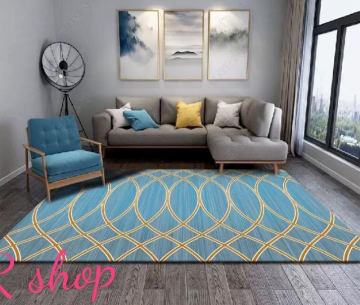 サイズ：160x230（cm)厚さ：0.6cm素材表地：ポリエステル100％裏面：不織布(PVC点滑り止め)サイズオーダー可能です備考開封後は新品の為においのする場合がございます。こちらのにおいは、時間の経過により消えていきますのでご安心下...