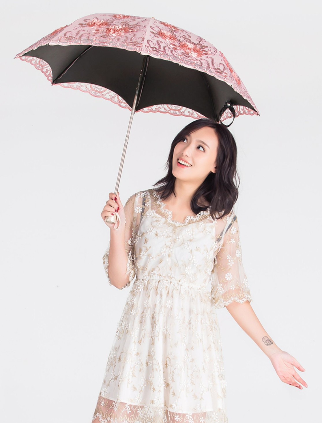 A05359620220712-4　折り畳み傘 晴雨兼用 レディース UVカット 遮熱 刺繍 雨傘日傘 紫外線カット