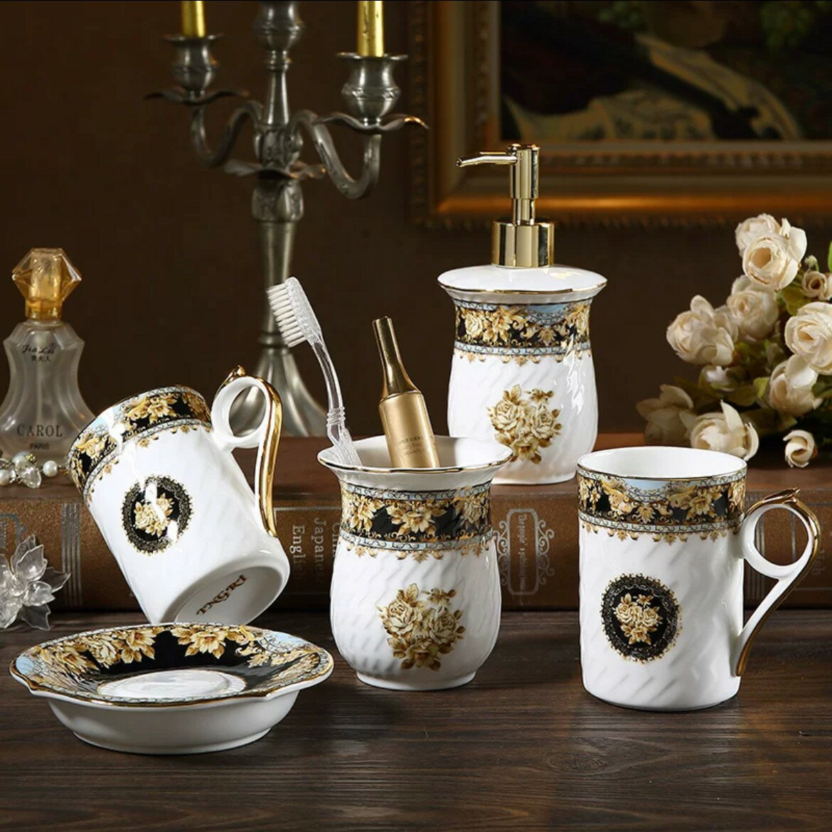 A05368720220715-56 高級サニタリー5点セット．ディスペンサー 歯ブラシスタンド 洗面所用品